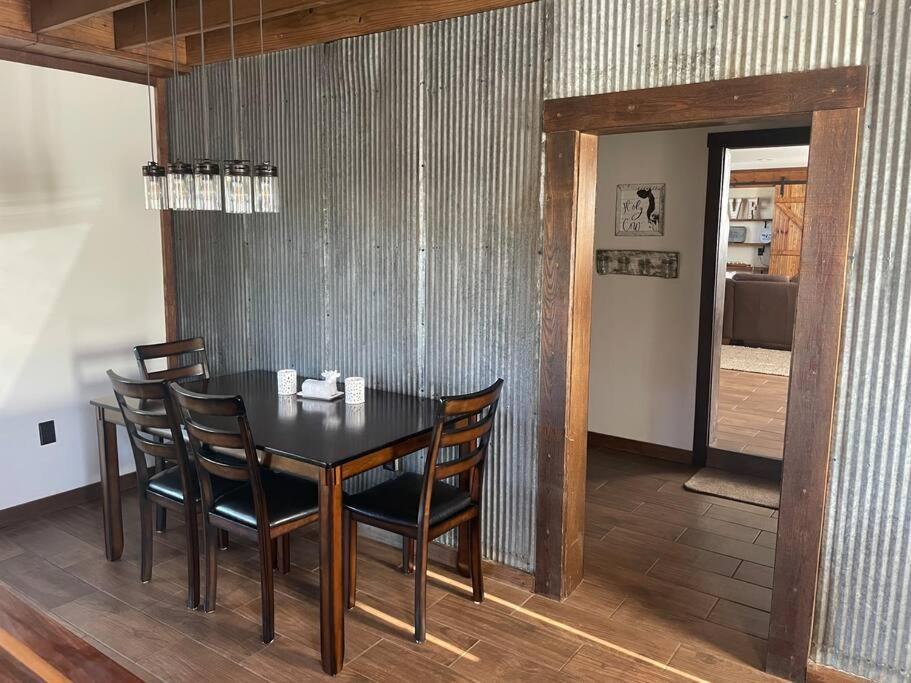 Pleasant Valley Farm Dairy Barn Writer'S Retreat コロンビア エクステリア 写真