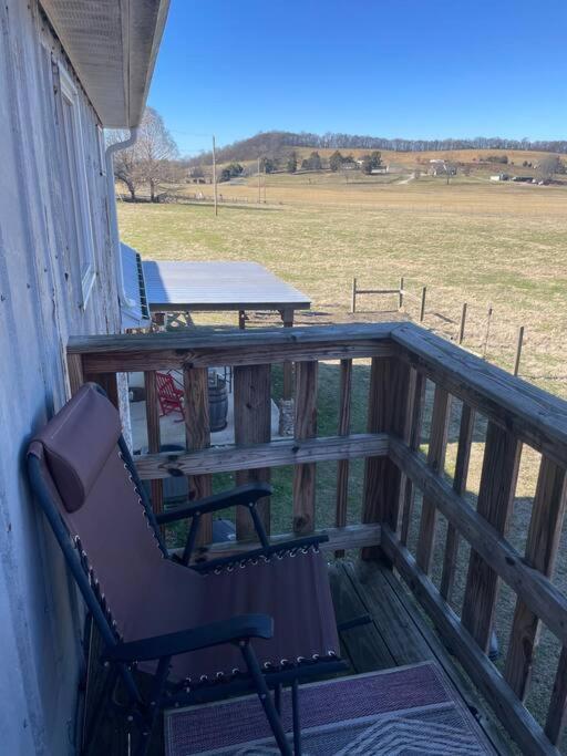 Pleasant Valley Farm Dairy Barn Writer'S Retreat コロンビア エクステリア 写真